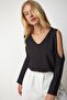 Women's Black Off-the-Shoulder Flowy Ayrobin Blouse to00080 - 2