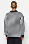Siyah Çizgili Polo Yaka Kalın İçi Polarlı Oversize Örme Sweatshirt TWOAW24SW00344 - 5