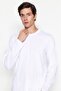 Beyaz Regular/Normal Kesim Uzun Kollu %100 Pamuk Tok Kumaş T-shirt TMNAW21TS0208 - 7