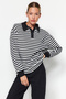 Siyah Çizgili Polo Yaka Kalın İçi Polarlı Oversize Örme Sweatshirt TWOAW24SW00344