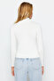 Ekru Yumuşak Kumaşlı Balıkçı Yaka Fitted/Vücuda Oturan Esnek Örme Bluz TWOAW24BZ00119 - 6