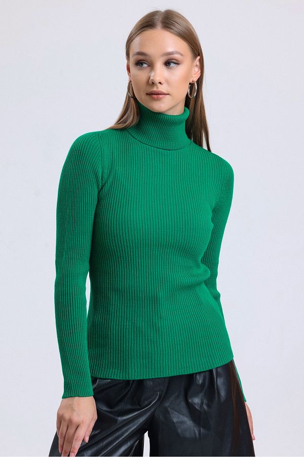 Womens green turtleneck deals