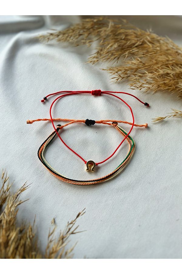 Atölye Merdiven-Set of 2 red lucky bracelets with horseshoe 1