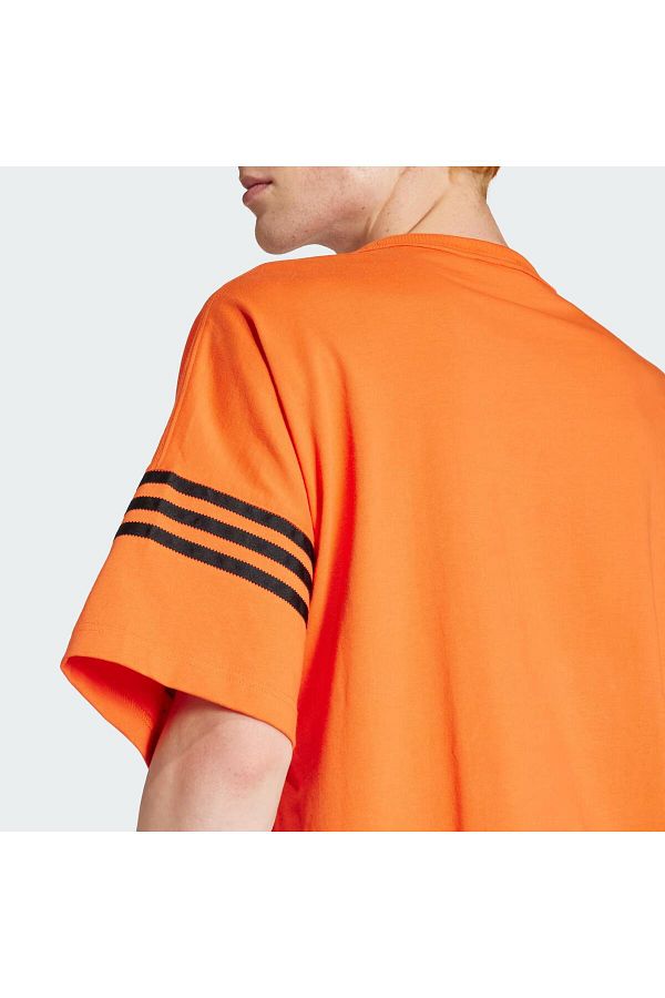 adidas Adicolor Neuclassics Men s T Shirt Trendyol