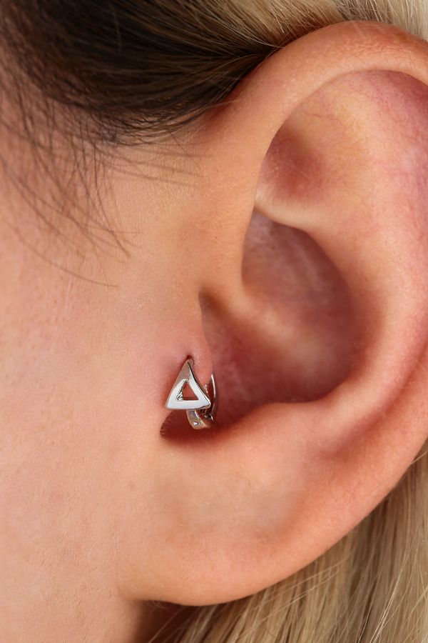 Vilma Aksesuar Tragus Surgical Steel Triangle Piercing 6mm Trendyol
