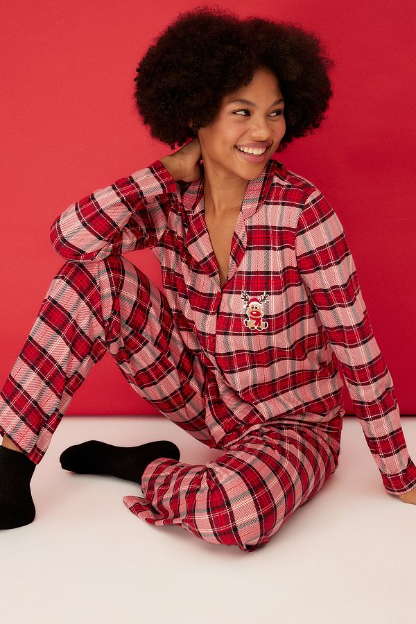 Trendyol Collection-Rot kariertes Pyjama-Set aus T-Shirt und Hose mit Hirsch-Motiv - Thmaw24pt00053 1