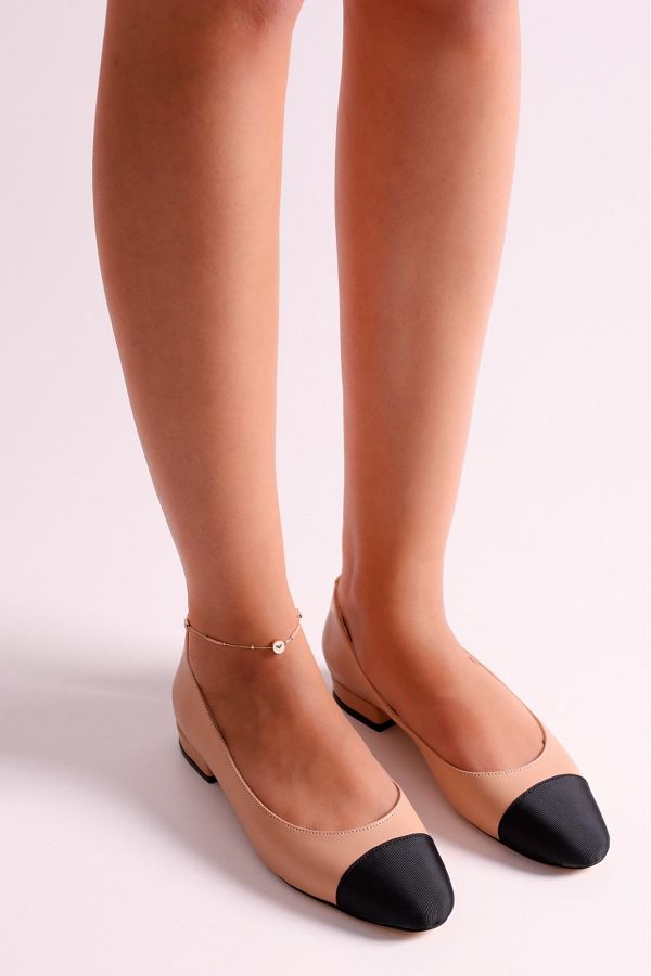 Nude color flat shoes shop