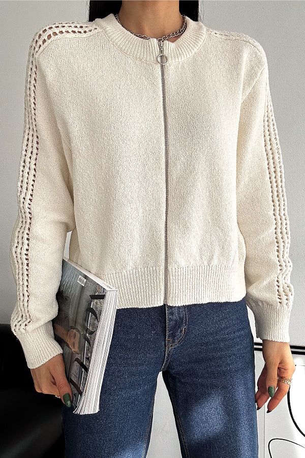 FEMELLE Women s Beige New Season Sleeves with Holes and Zipper Design Cotton Knitwear Cardigan Trendyol