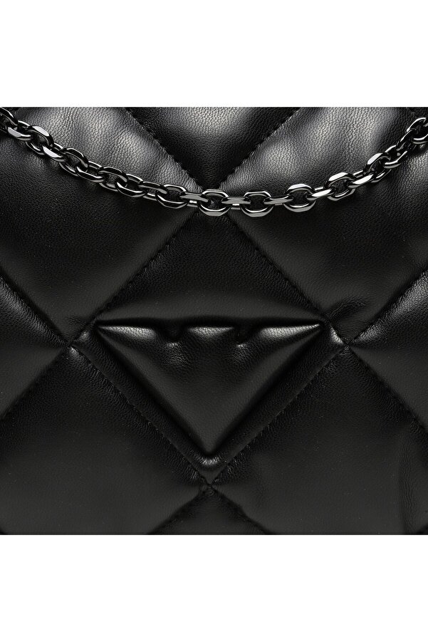 Emporio Armani Women's Logo Leather Zippered Daily Use Black Emporio Armani Women's Logo Leather Zippered Daily Use Black