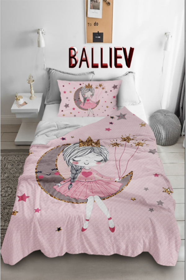 balliev Ayda Oturan Kız Yatak Örtüsü