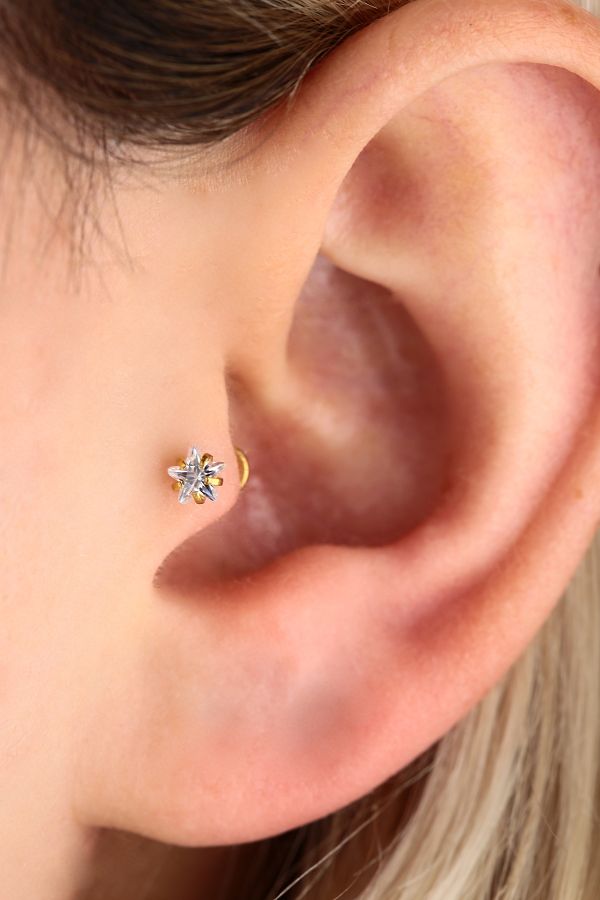 Tragus piercing 4mm outlet