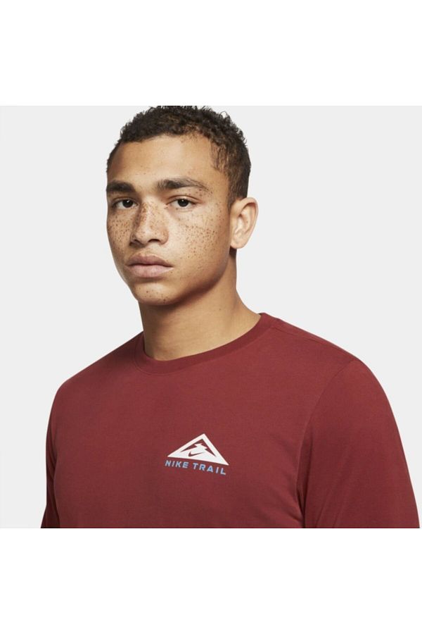 Nike t shirt xs 2025