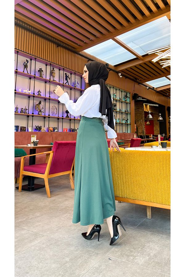 Green maxi skirt 48 outlet