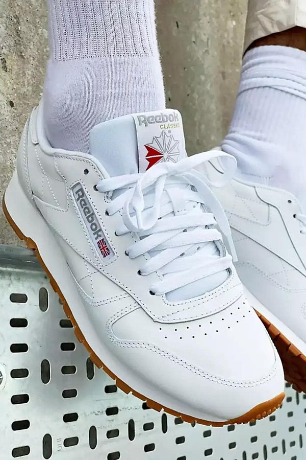 Classic white reebok sneakers cheap