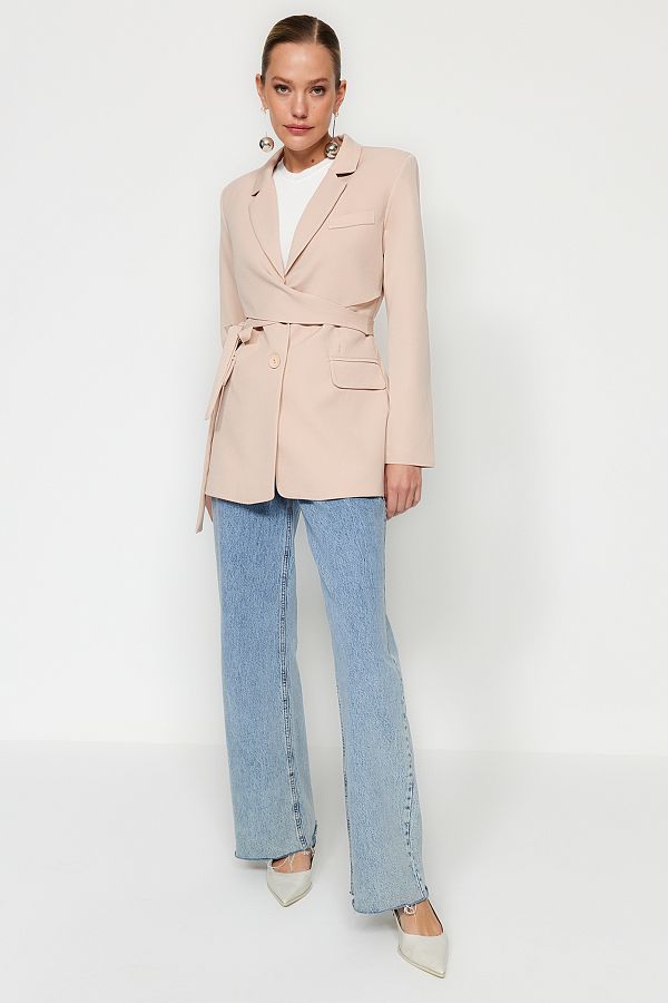 Trendyol Collection-Gewebte Blazerjacke mit normalem Futter in Stein TWOAW21CE0320 1