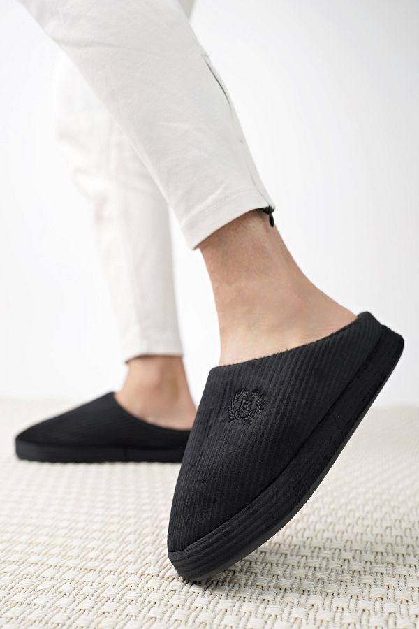 EDS Shoes Fluffy Closed Front Comfortable Slippers Men s House Slippers Furry Slippers Trendyol