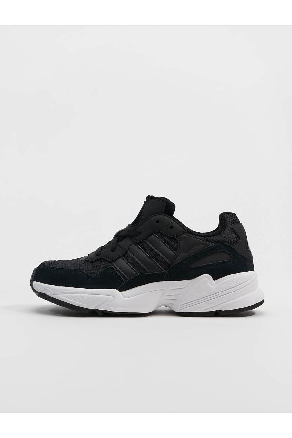 Adidas yung damen store