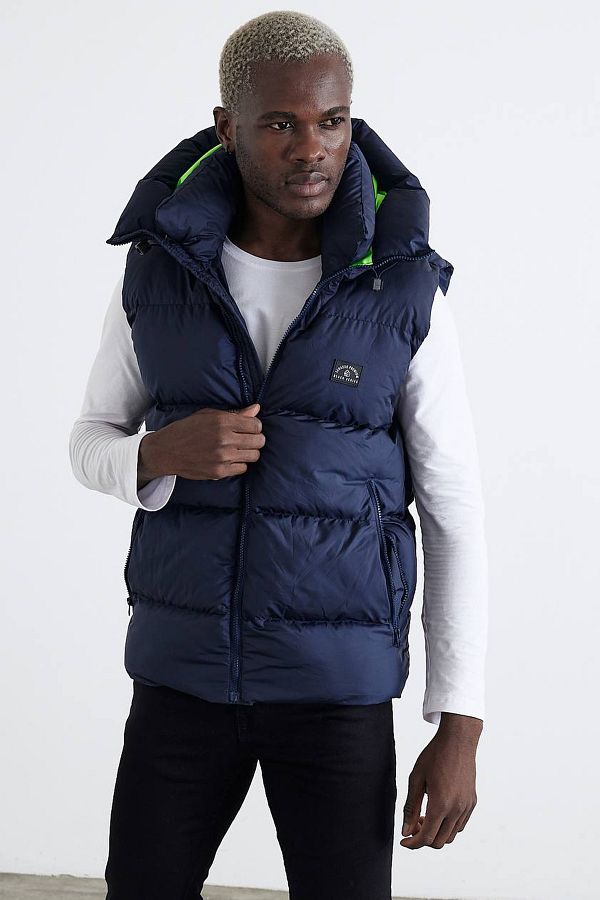 Navy blue puffer vest mens on sale
