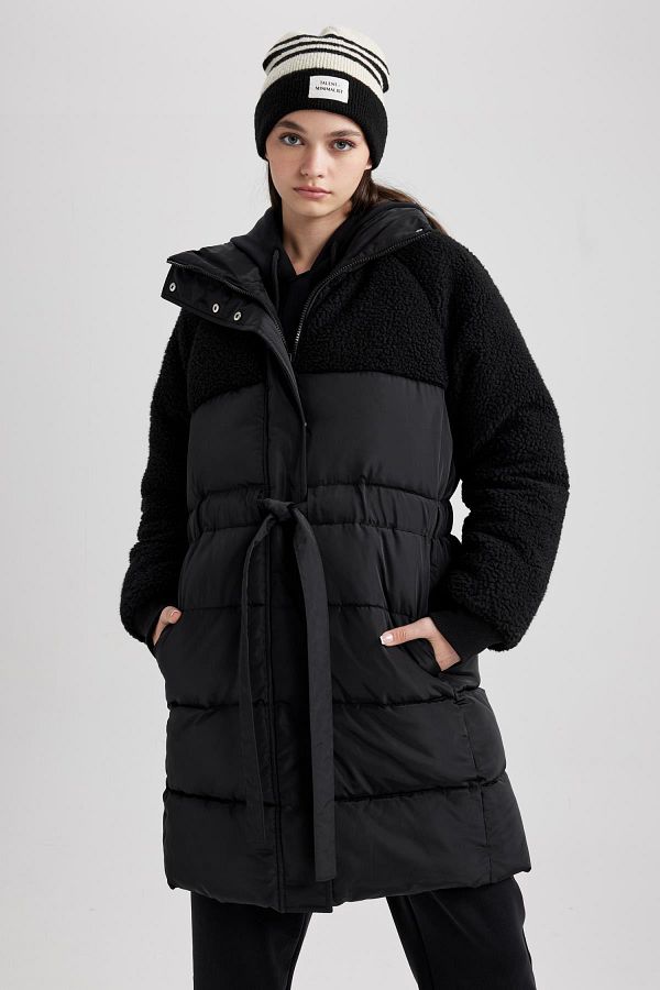 DeFacto-Übergroßer Pufferjacke mit Kunstfell-Detail – A1322ax23cw 1