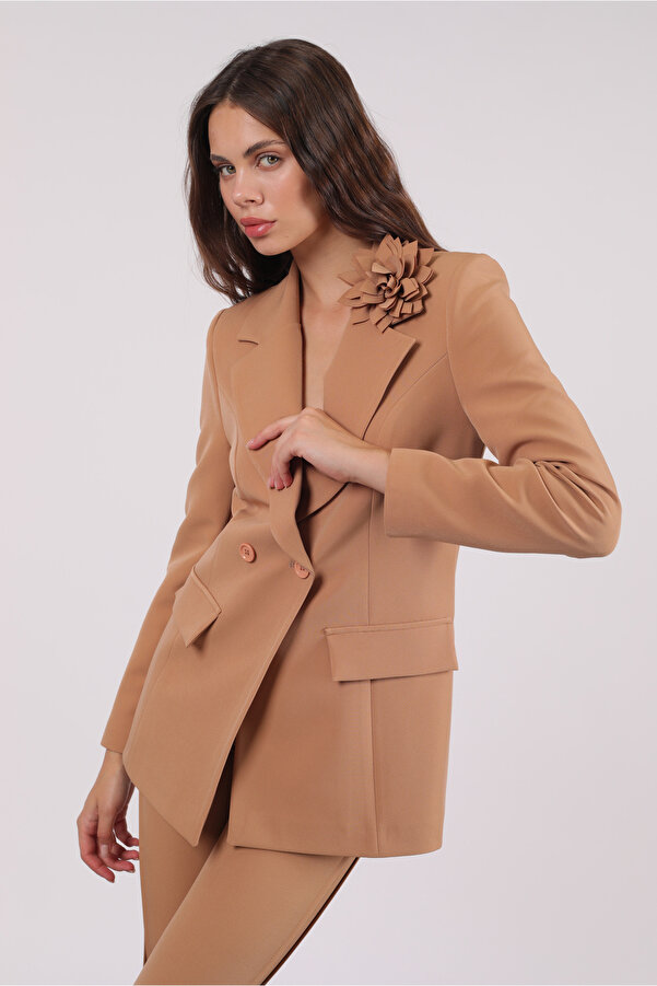 Yake Double Breasted Camel Blazer Jacket with Flower Brooch- Trendyol
