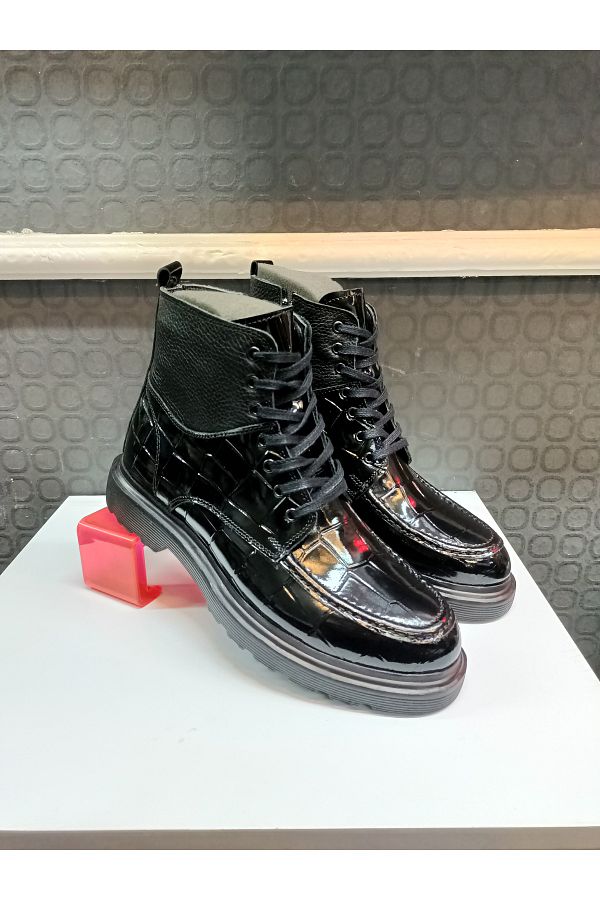 TWL TWL470 Genuine Leather Patent Leather Winter Boots Trendyol