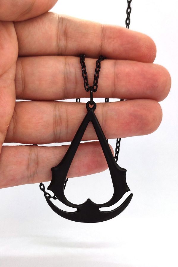 Santalio Assassin s Creed Necklace Ezio Figure Cosplay Necklace Black Plated Trendyol