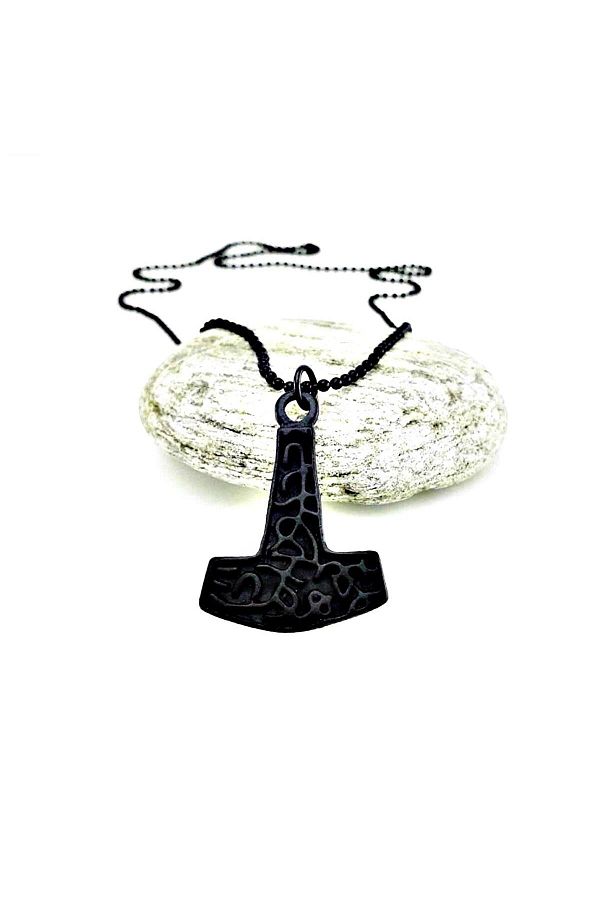 Matte black ball chain top