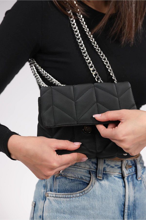 Double chain strap shoulder bag shop