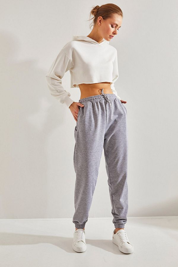 Bianco Lucci Women s Two Thread Sweatpants with Elastic Waist and Cuffs Trendyol