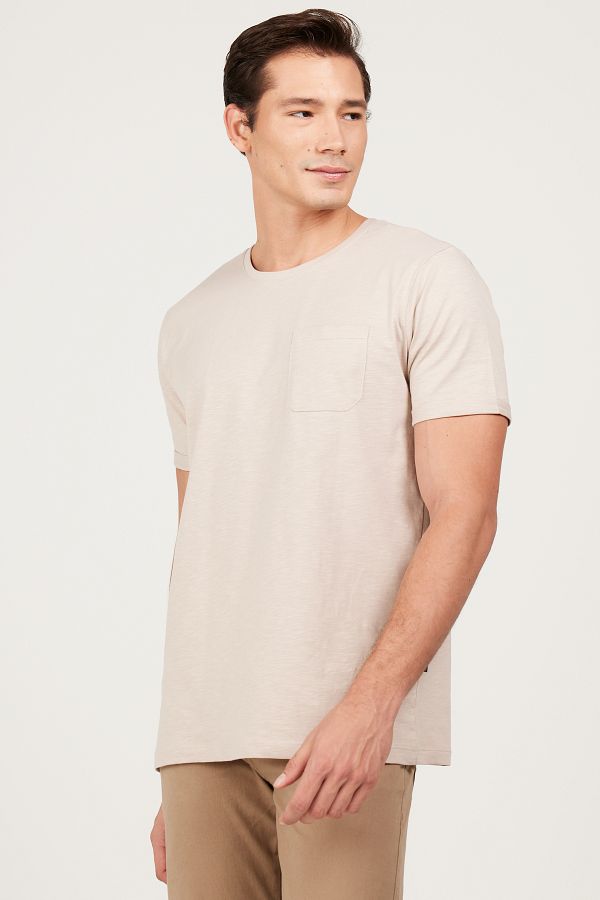 AC&Co / Altınyıldız Classics-Pánské béžové triko Slim Fit úzkého střihu, 100% bavlna, výstřih s kapsami 1