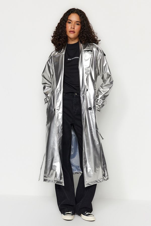 Trendyol Collection-Stříbrný lesklý trenčkot TWOAW24TR00068 1