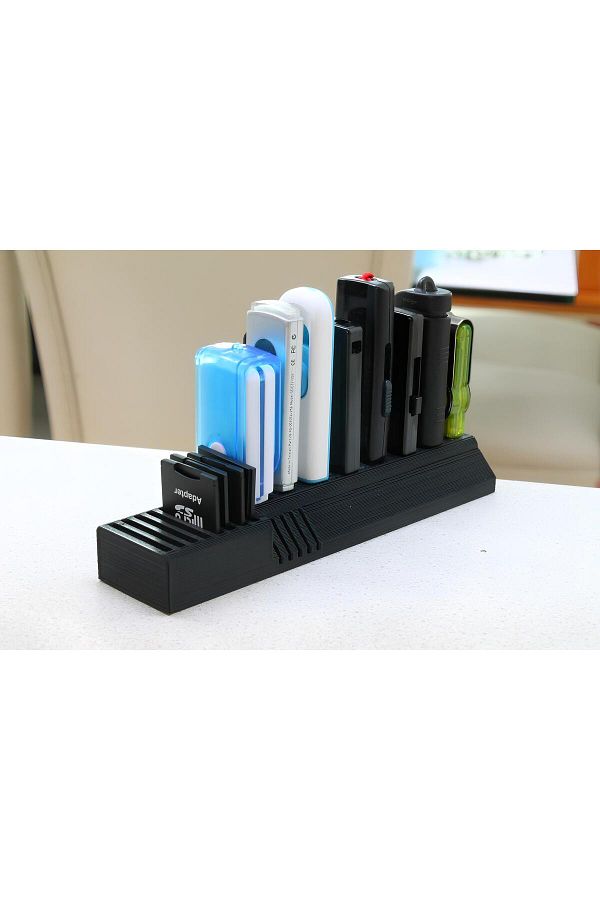 MSD DESİGN-FLASH MEMORY ORGANIZER USB AND SD CARD HOLDER ORGANIZATION DEVICE 1