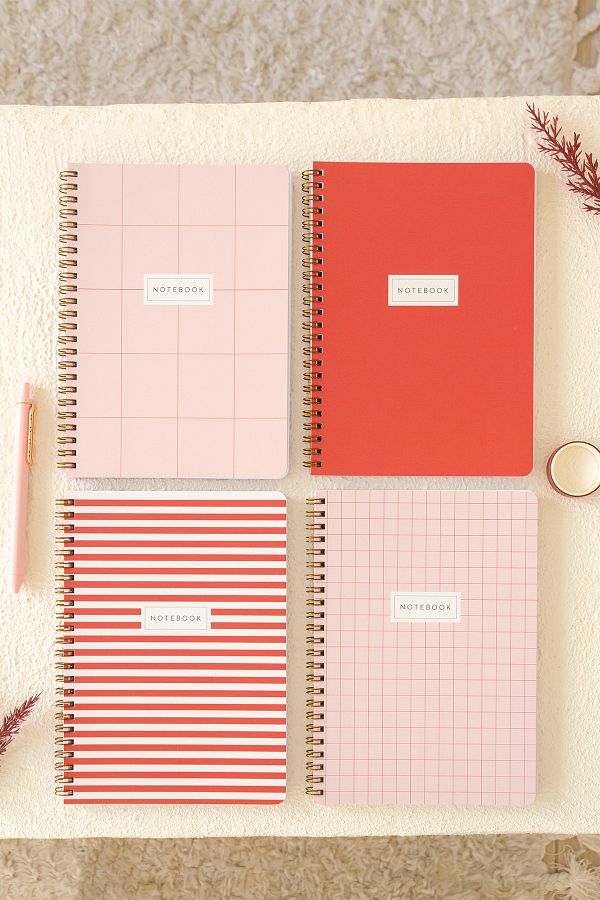 Matt Notebook-كتاب مدرسي حلزوني مقاس A5 مكون من 80 ورقة مكون من 4 قطع - مربعات 1