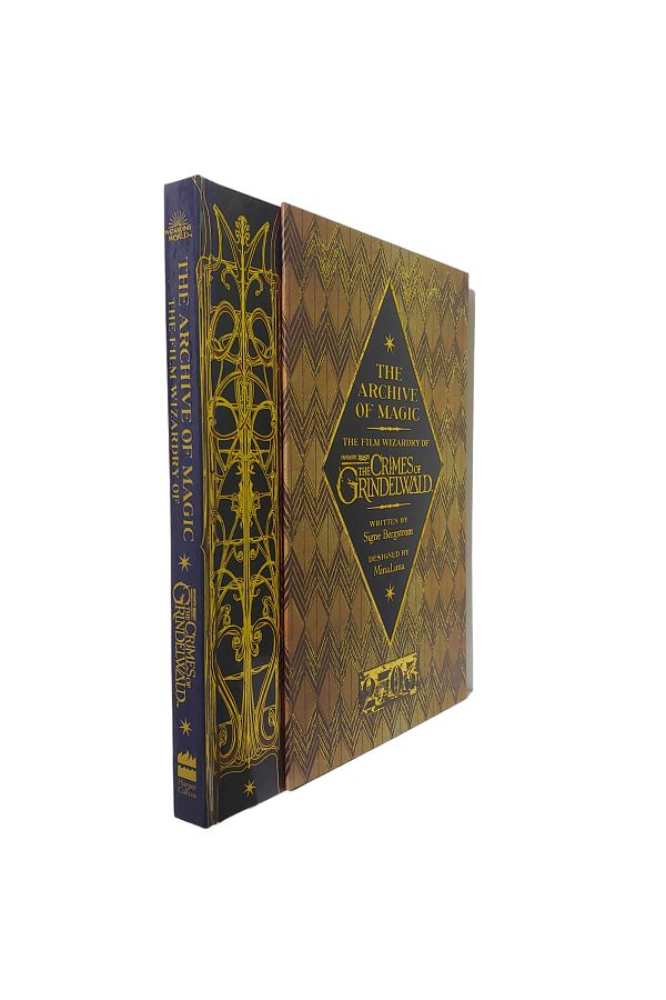 Harper Collins-The Archive of Magic The Movie Wizardry of The Crimes of Grindelwald 1