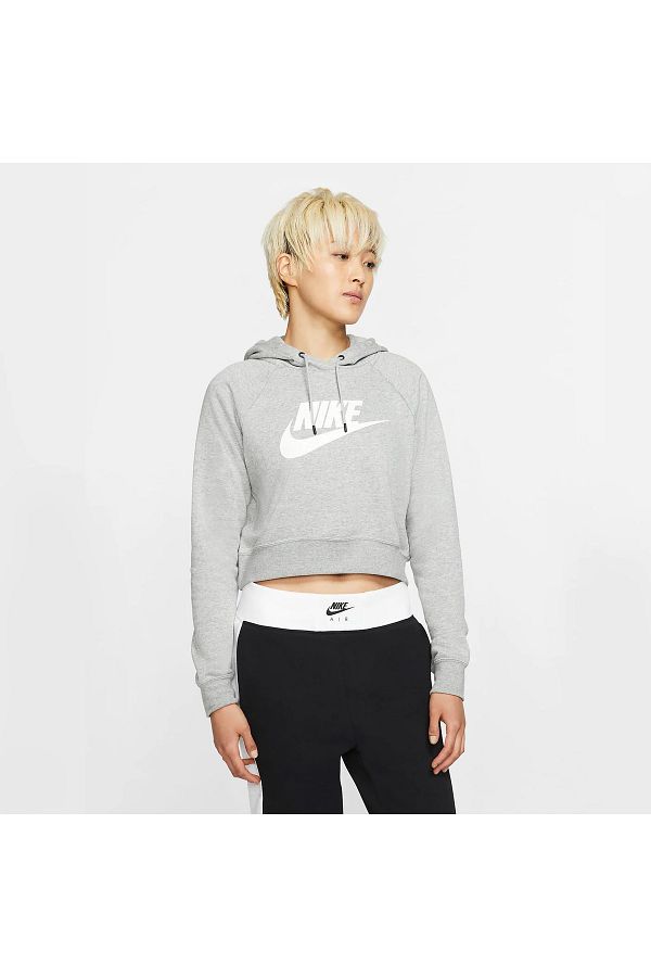 Nike slim fit sweatshirt deals