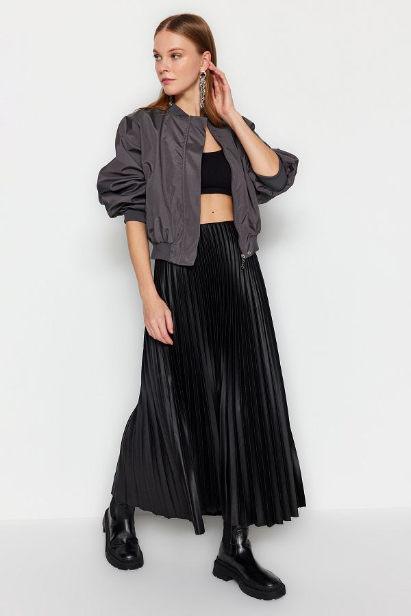 Trendyol Collection Black Pleated Maxi Stretchy Knitted