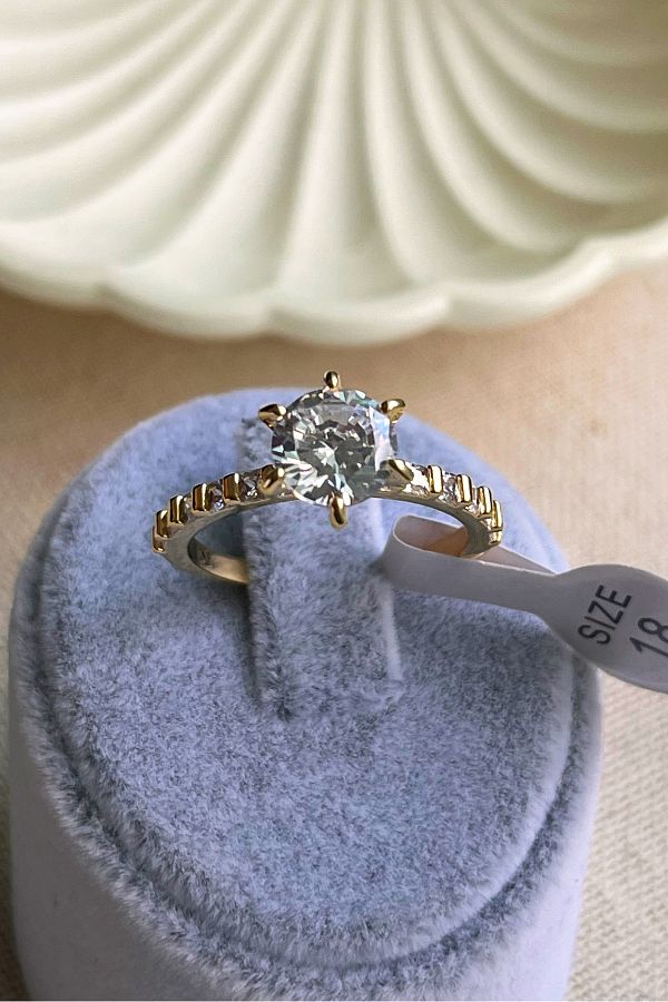 Single stone ring gold deals