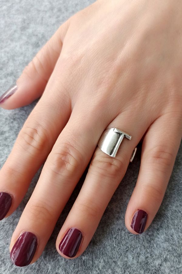 T shaped ring top