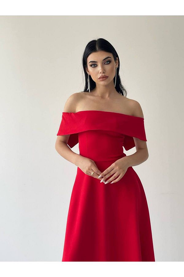 SONREİR-KLEID AUS ATLASSTOFF MIT MADONNA-KRAGEN 1