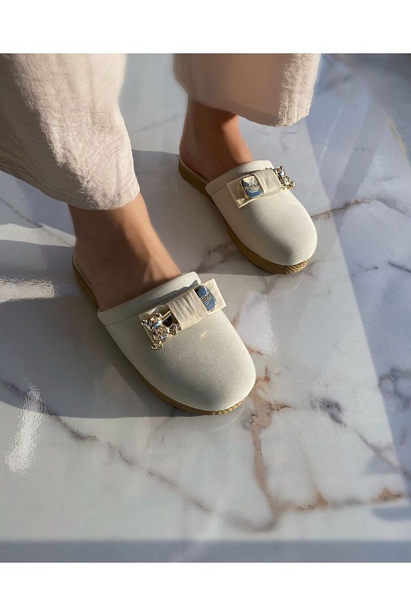 TRODONS Women s Closed Front Buckle House Slippers Trendyol