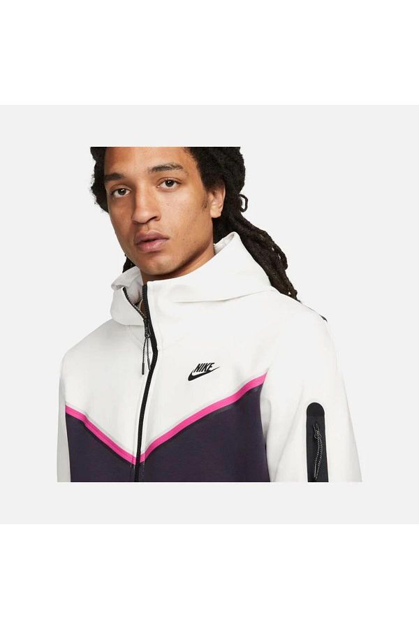 Nike sweatsuit hotsell mens pink