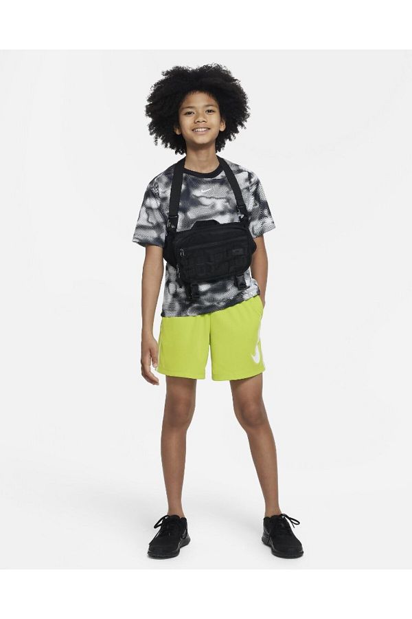 Nike Multi Green Children s Training Shorts Green Boys Sports Shorts Trendyol