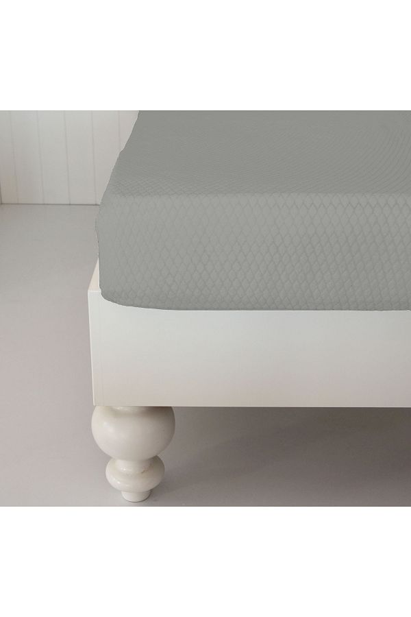 Lucy and Home-Elastic Towel Sheet Diamond Patterned 1