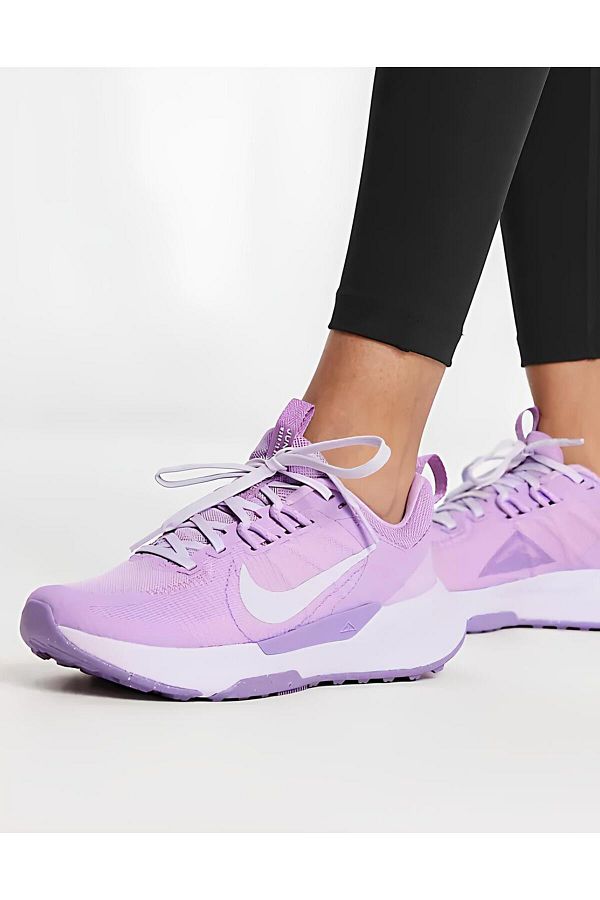 Light purple nike running shoes 2025