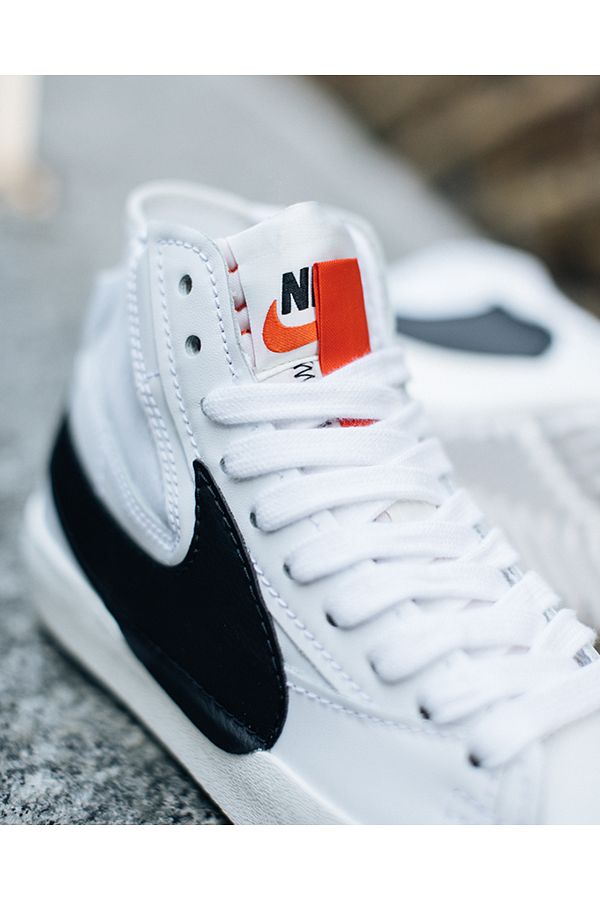 Nike Blazer Mid 77 Jumbo Men s White Sneakers MRT Trendyol