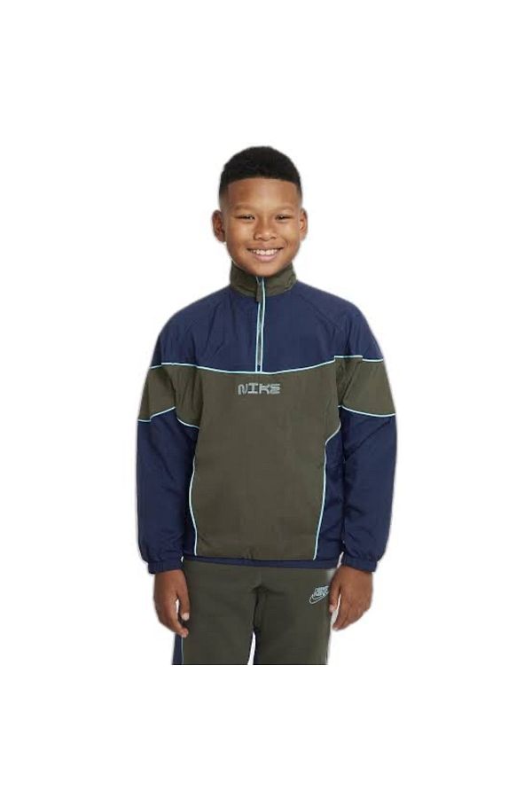 Is nike windrunner jacket waterproof sale
