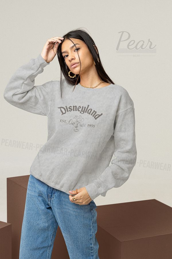 Disneyland sweatshirt womens 2025