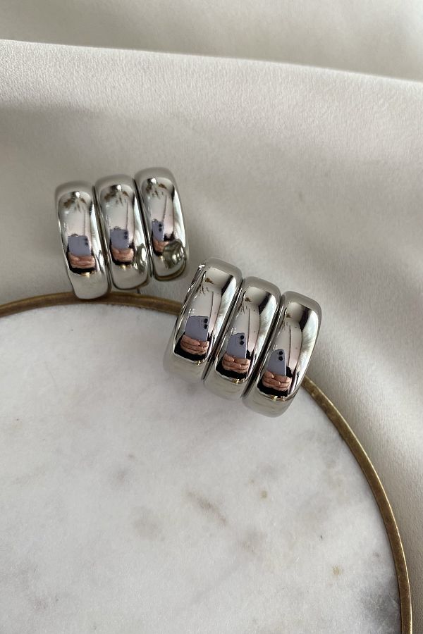 gaila design-Silver Color 3 Hoop Curved Earrings 1