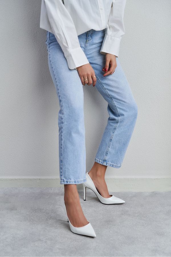 NİŞANTAŞI SHOES-Stiletto de damă cu vârf ascuțit din piele lăcuită cu model alb Demacia 1