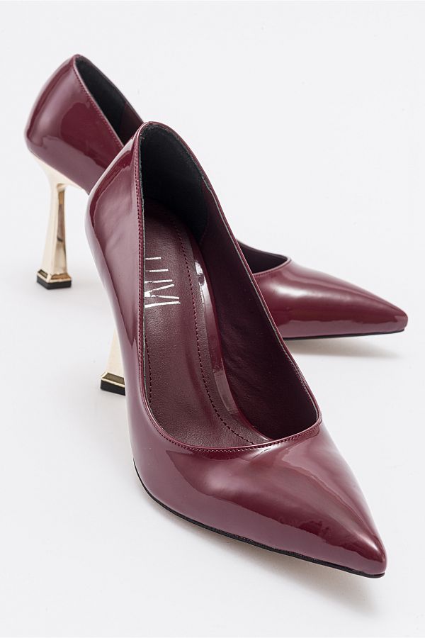 Burgundy patent leather shoes shop